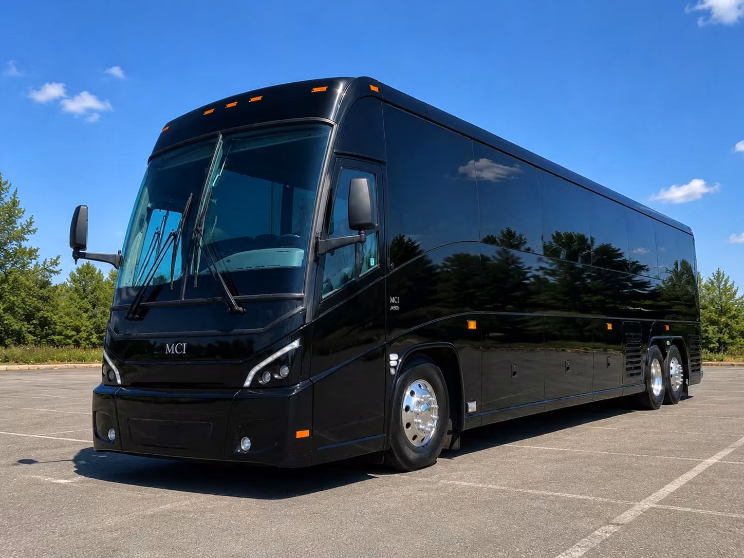 ada accessible field trip buses available for fargo school groups