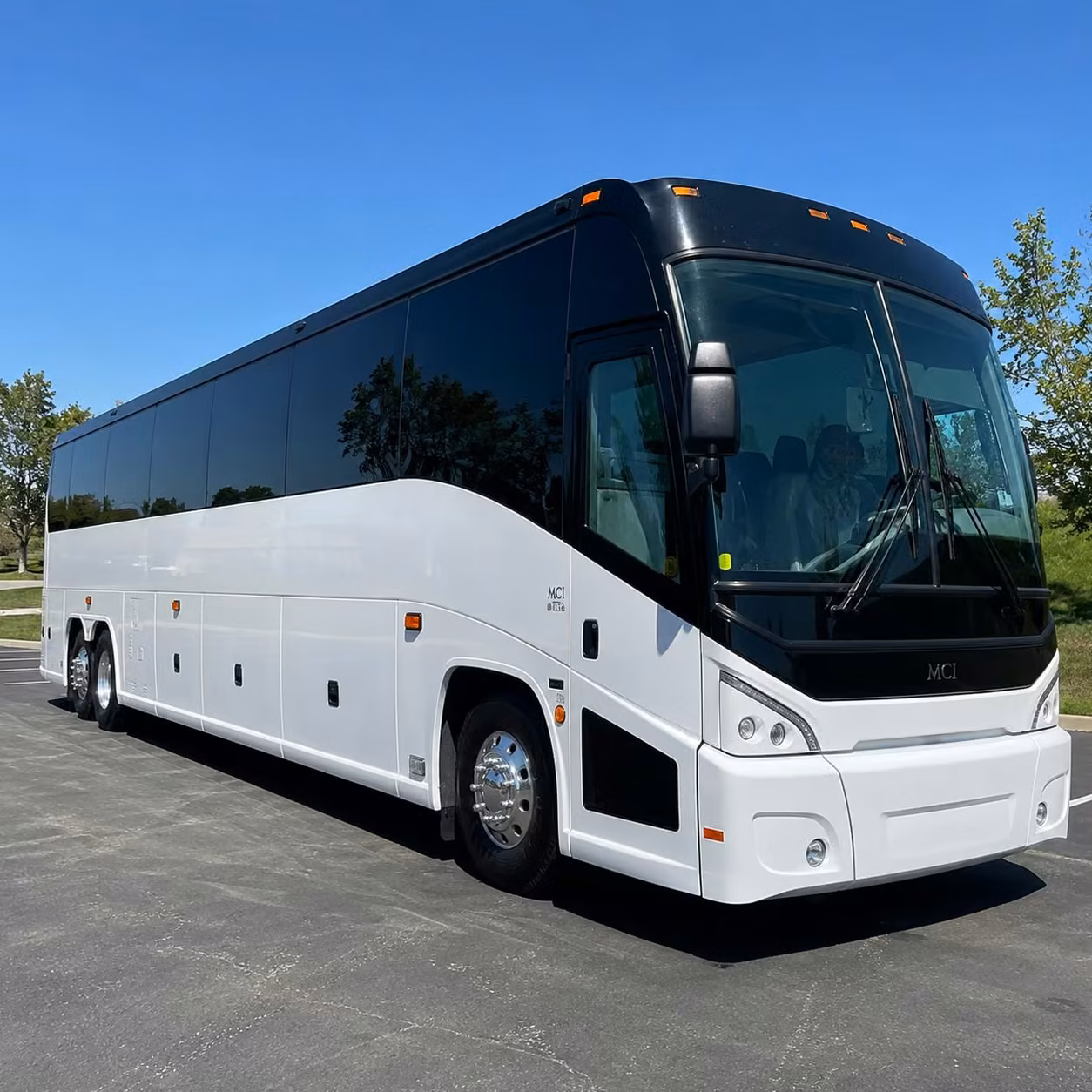 charter bus transfers between fargo and regional airports