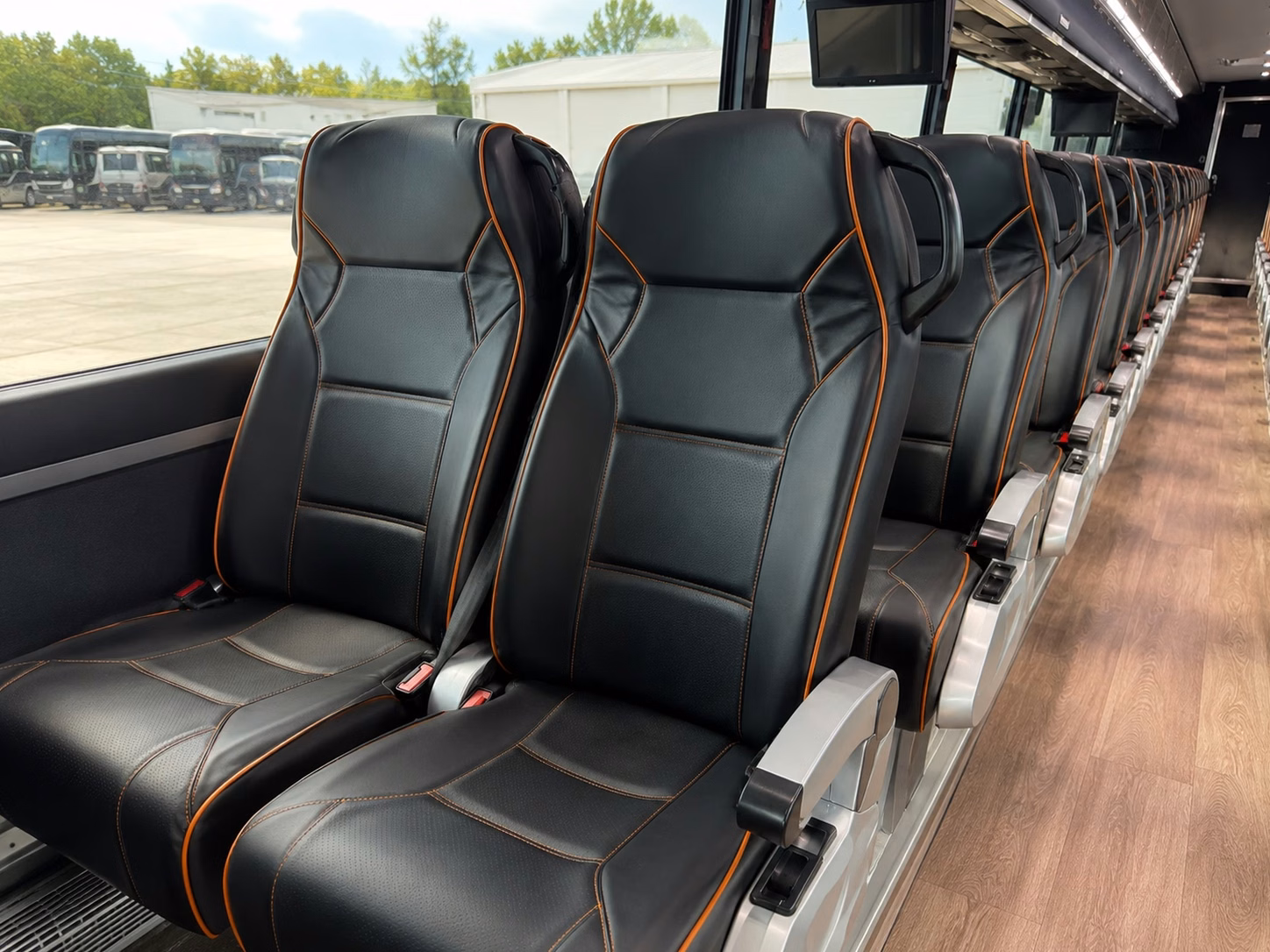 shuttle guests between fargo wedding venues without the parking headache